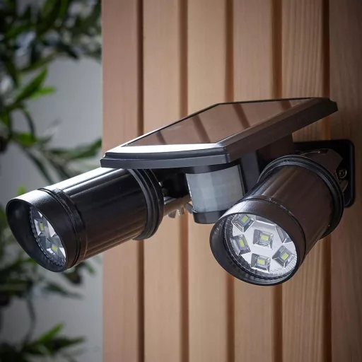 Obojsmerná solárna LED lampa s detektorom pohybu