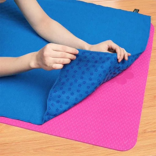 Protišmykový uterák na jogu s prenosnou taškou navyše- modrý