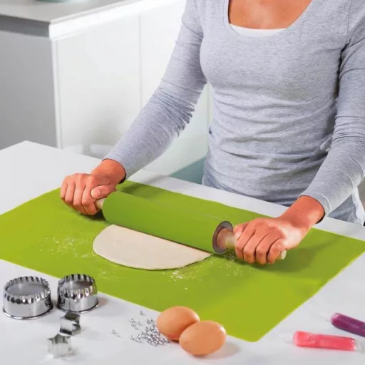 Silikónový valček s podložkou na cesto