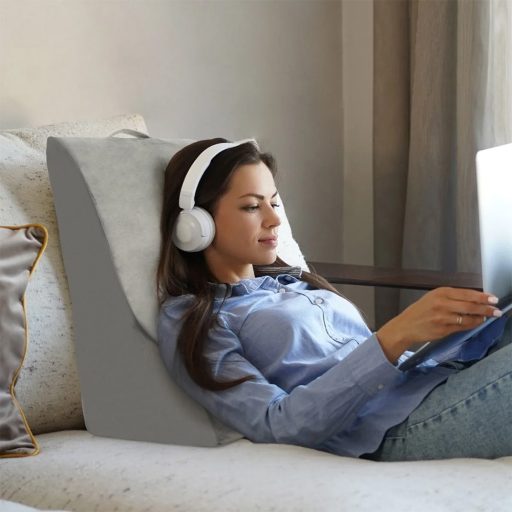 Ergonomický trojuholníkový vankúš