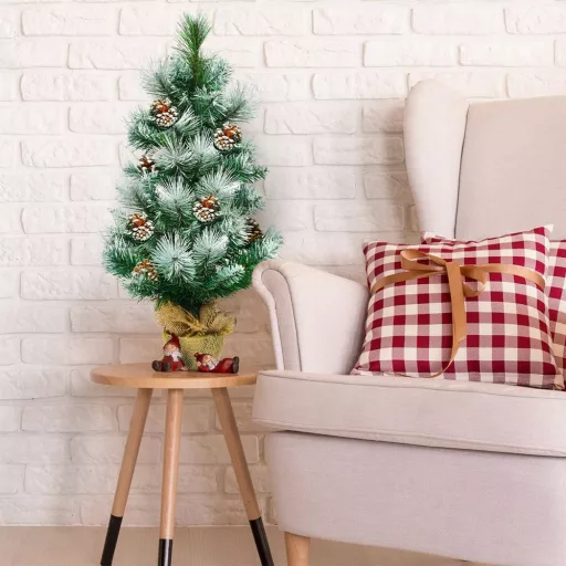 Snehový dekor umelý vianočný stromček s šiškami 60 cm