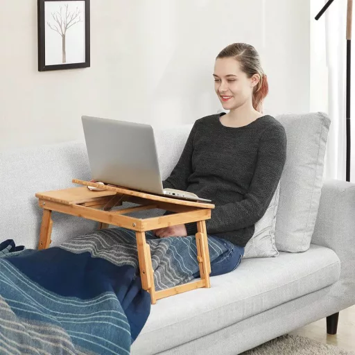 Nastaviteľný bambusový stôl na laptop