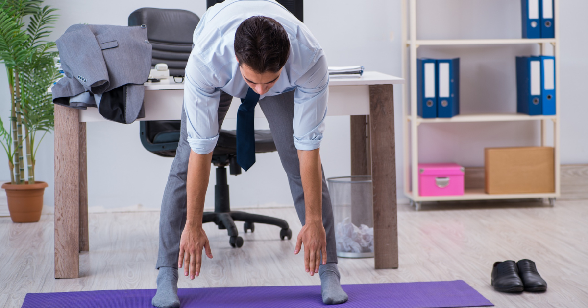 10-minútová séria cvičení na zlepšenie držania tela do bytu alebo kancelárie